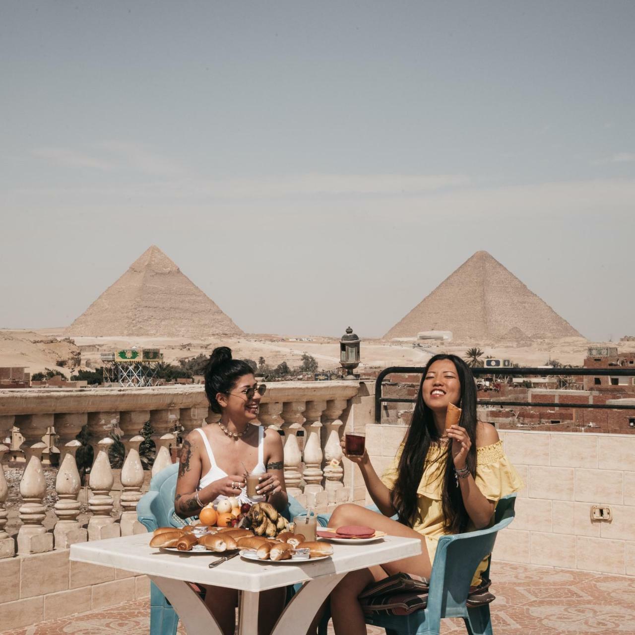 Pyramids Inn Hotel Kafrat al Jabal Exterior photo